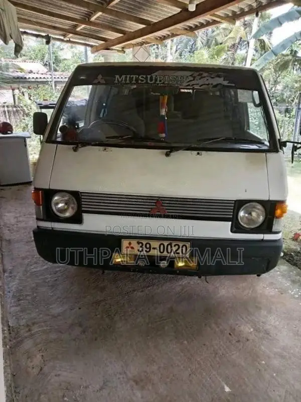 Mitsubishi L300 1995 Van (Used)