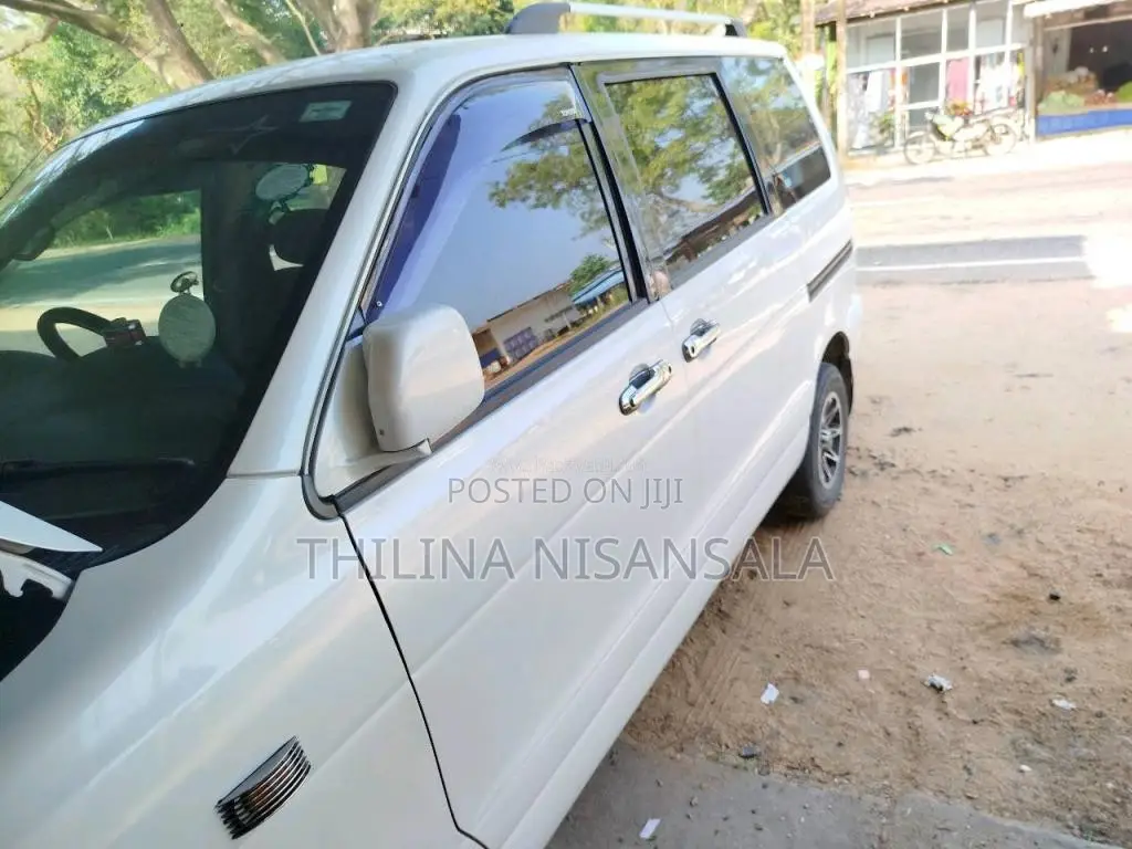 Toyota CR42 2003 Van (Used)