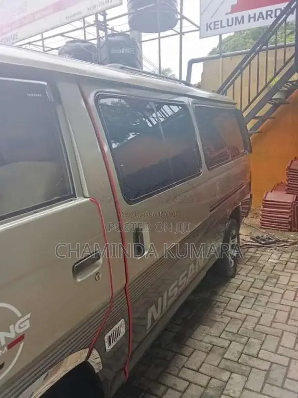 Nissan Caravan 1995 Van (Used)