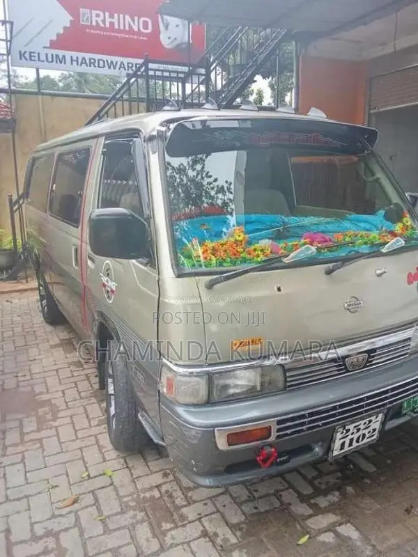 Nissan Caravan 1995 Van (Used)