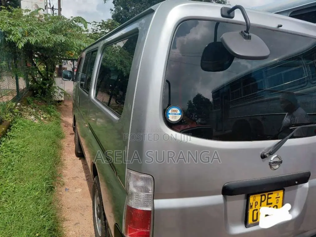 Nissan Caravan 2007 Van (Used)