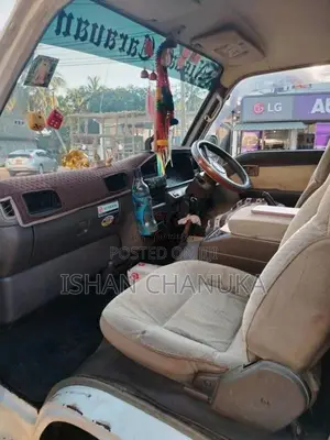 Nissan Caravan 1993 Van (Used)