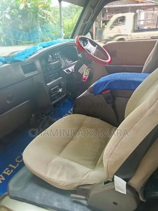 Nissan Caravan 1995 Van (Used)