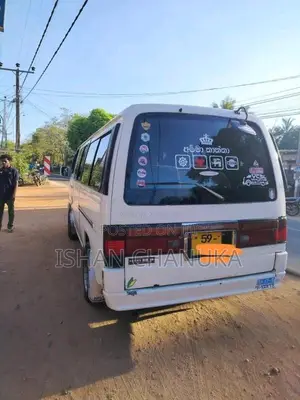 Nissan Caravan 1993 Van (Used)