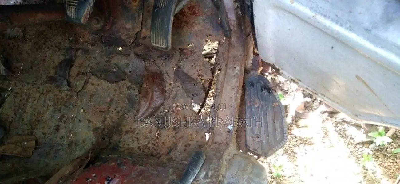 Toyota LH30 1982 Van (Used)