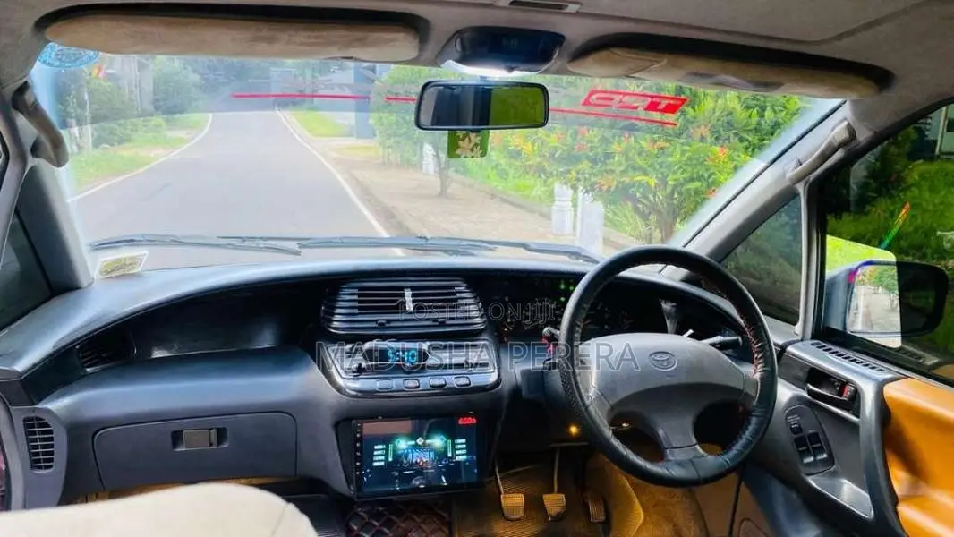 Toyota Lucida Estima 1992 Van (Used)