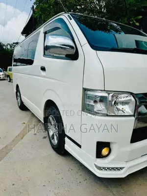 Toyota KDH 2014 Van (Used)
