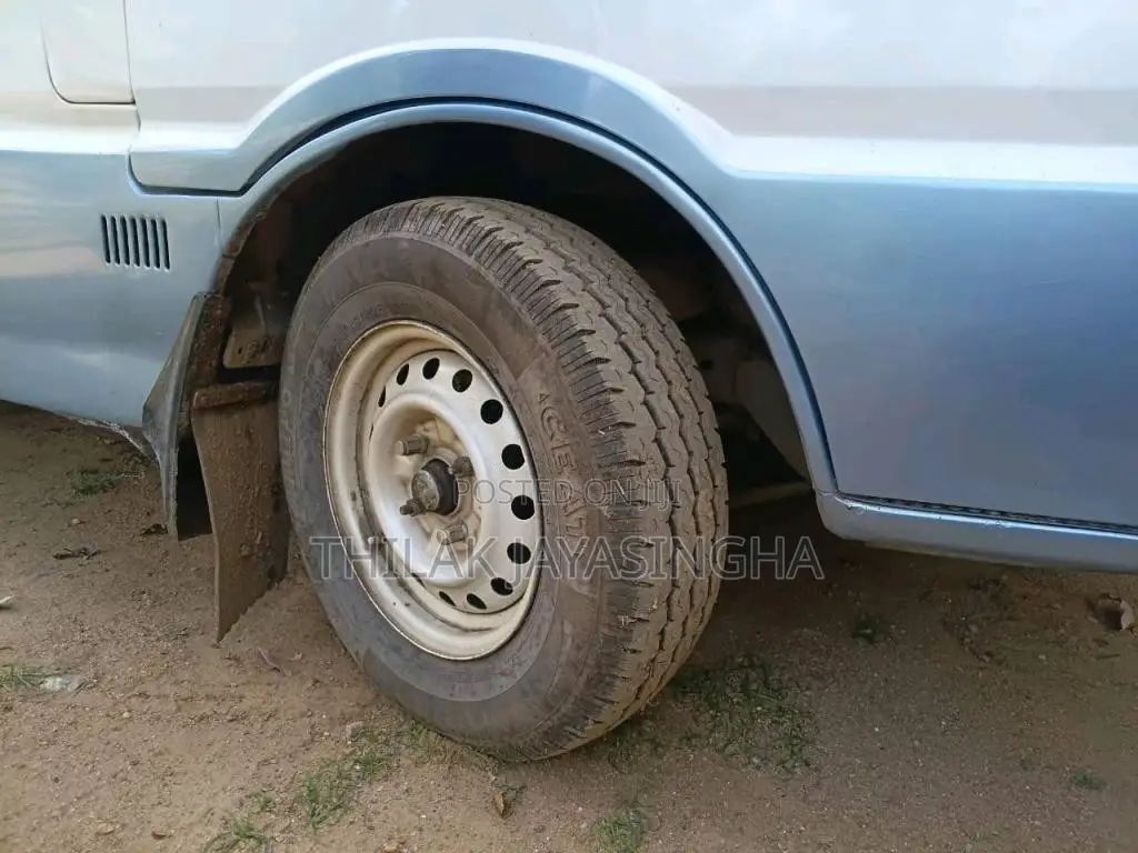 Nissan Vanette 1998 Van (Used)