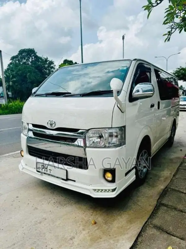 Toyota KDH 2014 Van (Used)
