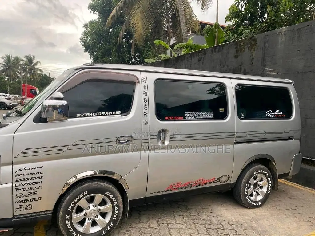 Nissan E25 2007 Van (Used)