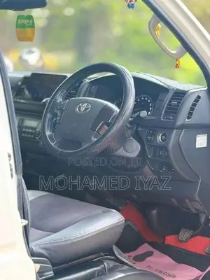 Toyota KDH SUPER GL DARK PRIME 2016 Van (Used)