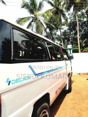 Mitsubishi Delica L300 1986 Van (Used)
