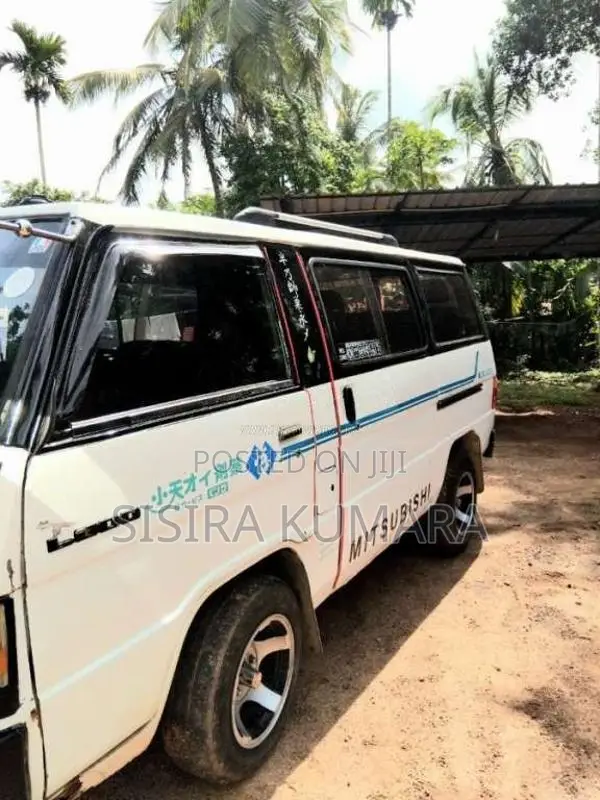 Mitsubishi Delica L300 1986 Van (Used)