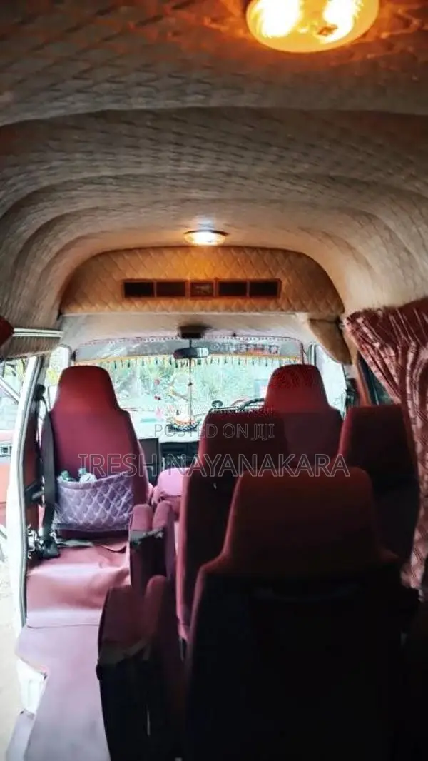 Toyota Shell 1986 Van (Used)