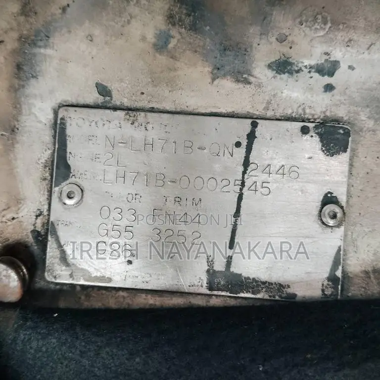 Toyota Shell 1986 Van (Used)