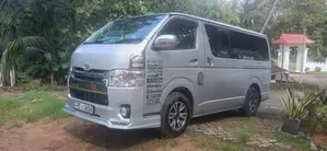 Toyota KDH 2004 Van (Used)