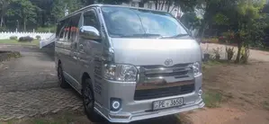 Toyota KDH 2004 Van (Used)