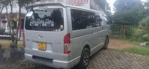 Toyota KDH 2004 Van (Used)