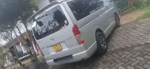 Toyota KDH 2004 Van (Used)