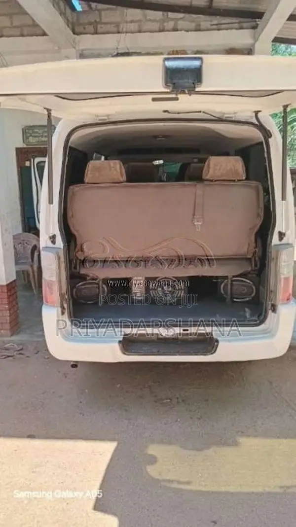 Nissan CaravanE25 2006 Van (Used)