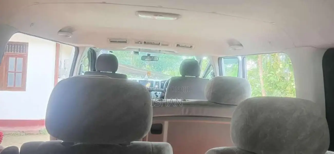 Toyota KDH 2004 Van (Used)