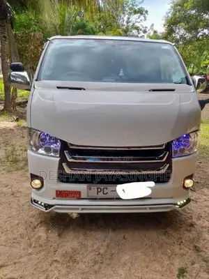 Toyota KDH 2008 Van (Used)