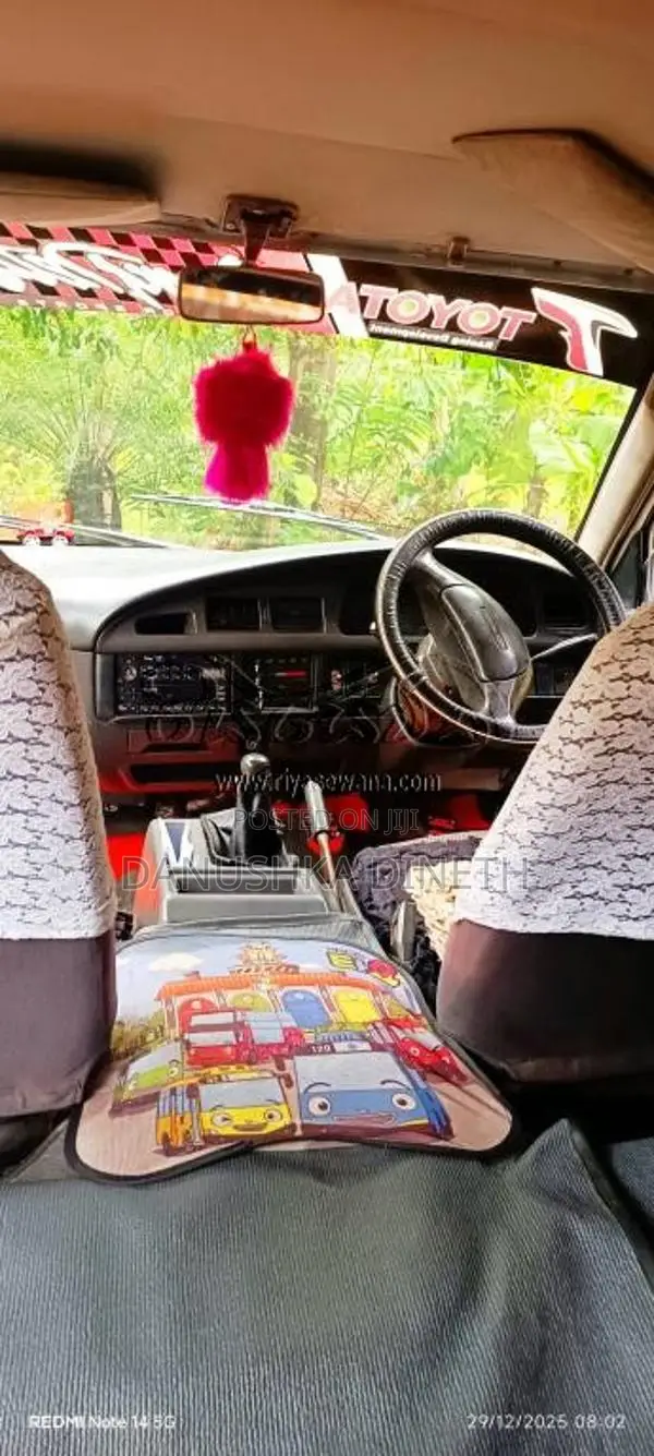 Toyota CR27 1990 Van (Used)
