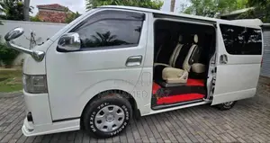 Toyota KDH TRH SUPER GL 2015 Van (Used)