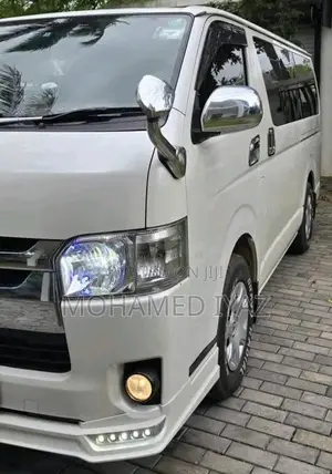 Toyota KDH TRH SUPER GL 2015 Van (Used)