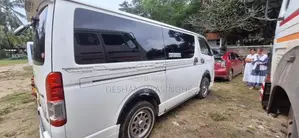 Toyota KDH 2008 Van (Used)