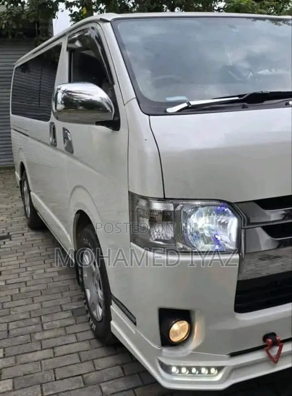 Toyota KDH TRH SUPER GL 2015 Van (Used)