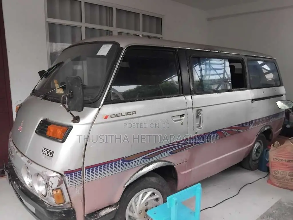 Mitsubishi L300 1976 Van (Used)