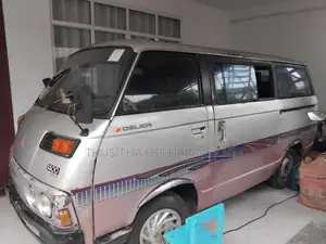 Mitsubishi L300 1976 Van (Used)