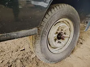 Nissan Vrg 1982 Van (Used)