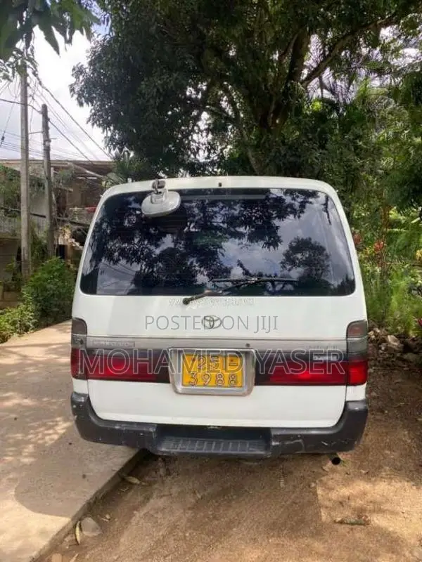 Toyota Dolphin 1992 Van (Used)