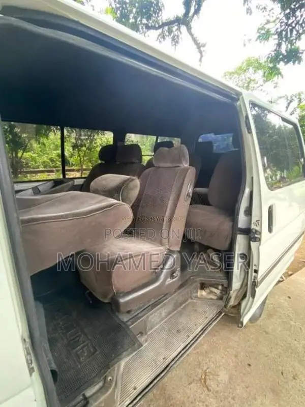 Toyota Dolphin 1992 Van (Used)