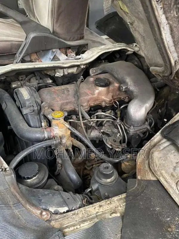 Toyota Dolphin 1992 Van (Used)