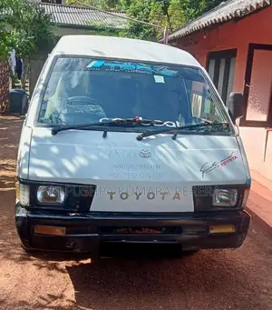 Toyota CR26 1987 Van (Used)
