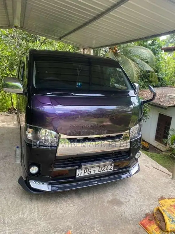 Toyota KDH 2012 Van (Used)
