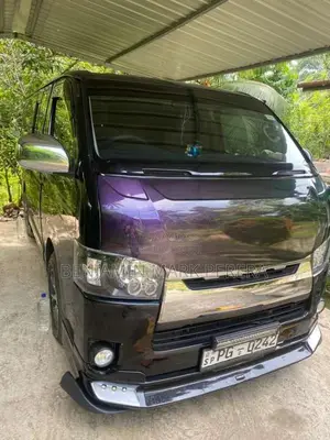 Toyota KDH 2012 Van (Used)