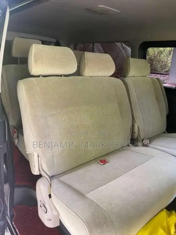Toyota KDH 2012 Van (Used)