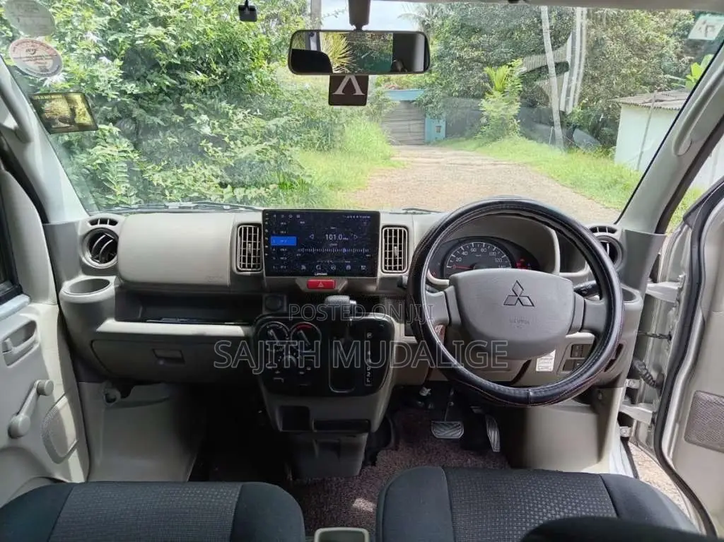 Mitsubishi Minicab 2024 Van (Used)