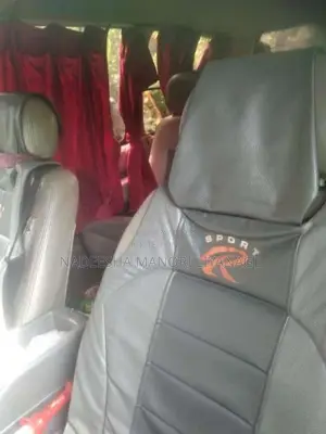 Nissan Nissan 1994 Van (Used)