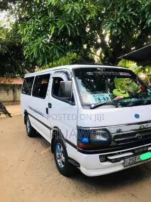 Toyota Dolphin LH113 1995 Van (Used)