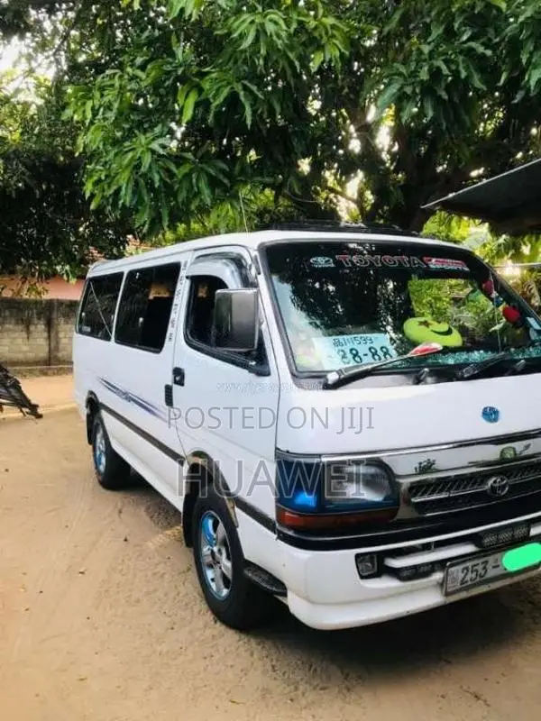 Toyota Dolphin LH113 1995 Van (Used)