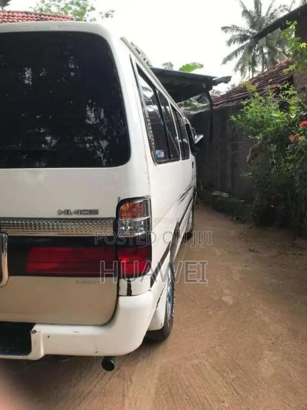 Toyota Dolphin LH113 1995 Van (Used)