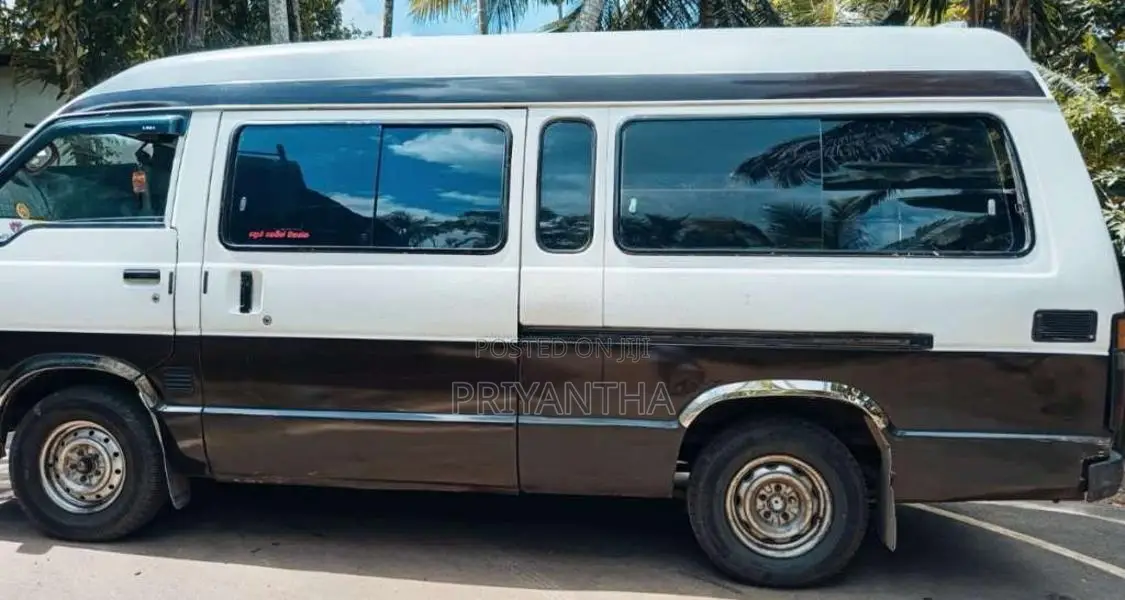 Toyota LH71 1991 Van (Used)