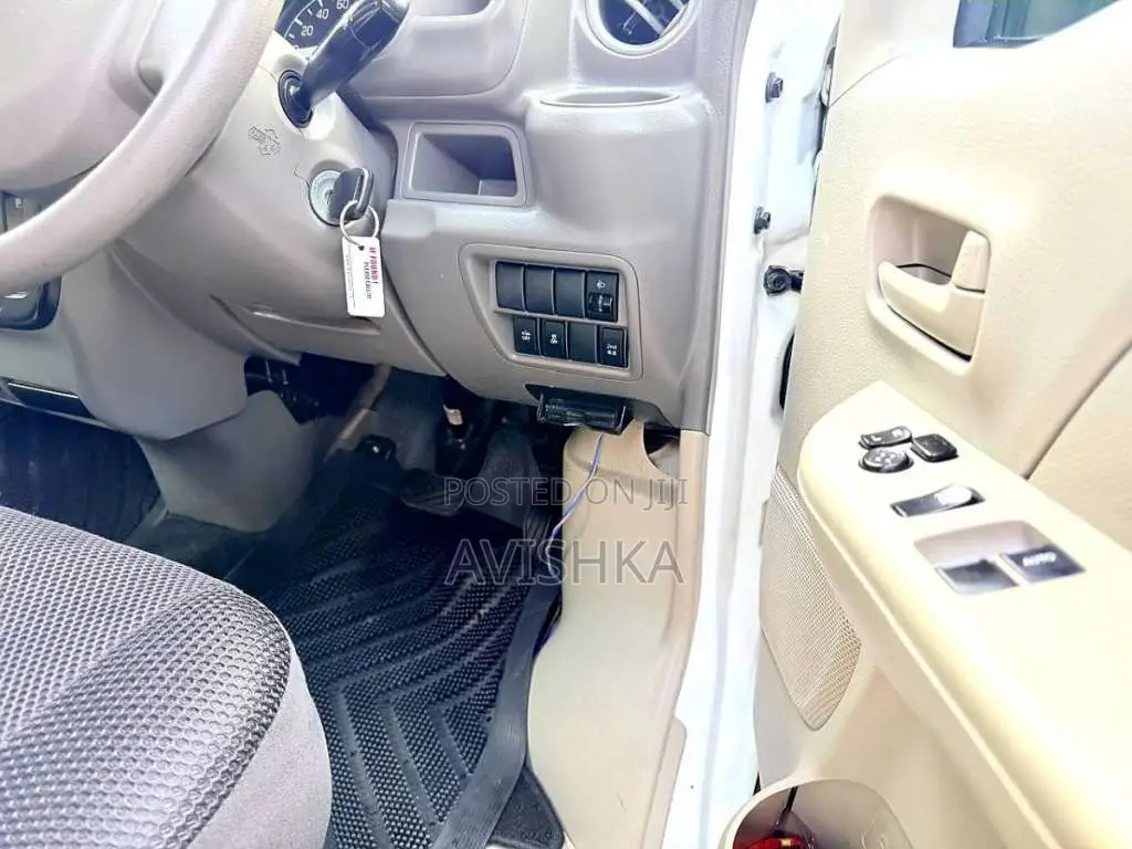 Nissan Clipper NV-100 2017 Van (Used)