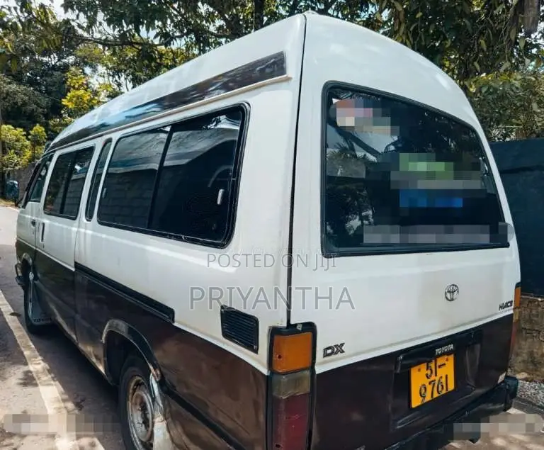 Toyota LH71 1991 Van (Used)