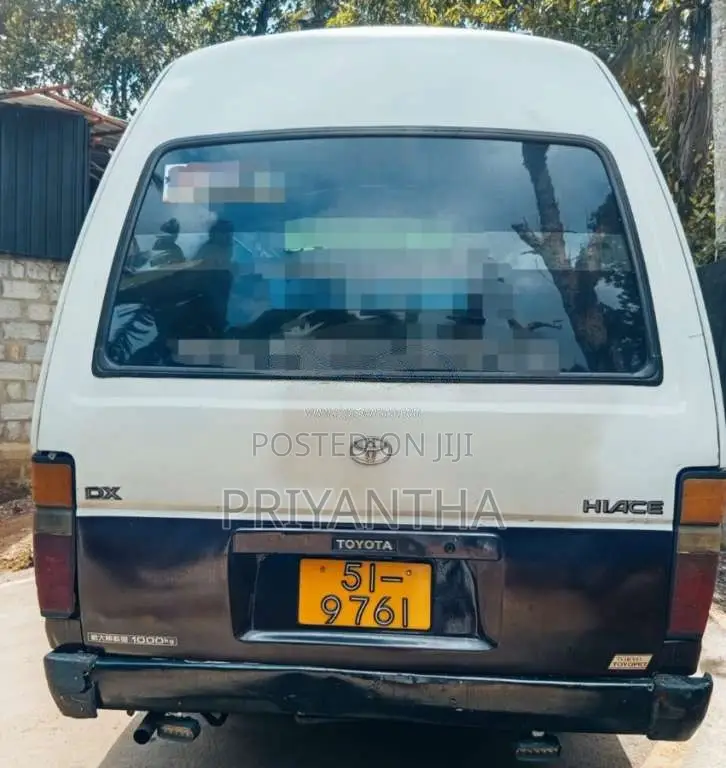 Toyota LH71 1991 Van (Used)